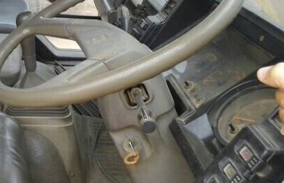 **590,000 บ.ต่อรอง/// 6ล้อดั้มดิน ISUZU ROCKY FRR-195 พาวเวอร์/ทริฟฟี่ Fหน้า-หลัง คัสซีดี มีดามช่วงคอนิดหน่อย ดั้ม5ตัน3.60ม.ยิงหน้า ยาง8.25/16 สภาพ70\% ภาษีเต็ม เล่มฯ ครบ ขายตามสภาพ พร้อมใช้งาน **ขาย ISUZU ROCKY FRR-195HP 6ล้อดั้มดิน5คิว สภาพดี ใช้งานวิ่งง