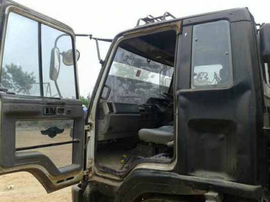 **590,000 บ.ต่อรอง/// 6ล้อดั้มดิน ISUZU ROCKY FRR-195 พาวเวอร์/ทริฟฟี่ Fหน้า-หลัง คัสซีดี มีดามช่วงคอนิดหน่อย ดั้ม5ตัน3.60ม.ยิงหน้า ยาง8.25/16 สภาพ70\% ภาษีเต็ม เล่มฯ ครบ ขายตามสภาพ พร้อมใช้งาน **ขาย ISUZU ROCKY FRR-195HP 6ล้อดั้มดิน5คิว สภาพดี ใช้งานวิ่งง