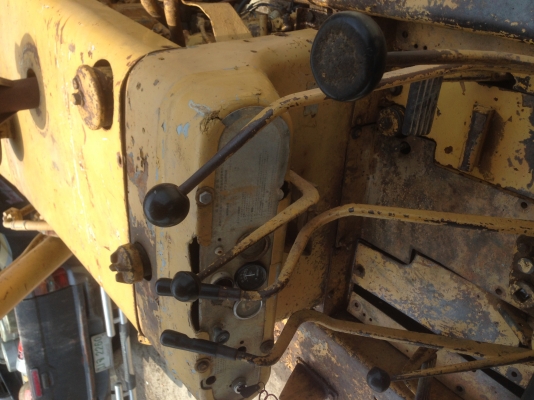 รถแทรกเตอร์ CAT D4D