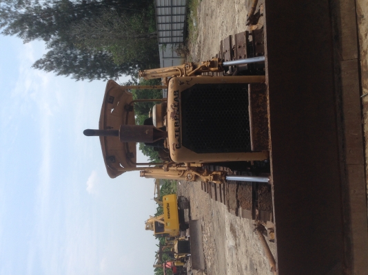 รถแทรกเตอร์ CAT D4D