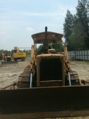 รถแทรกเตอร์ CAT D4D