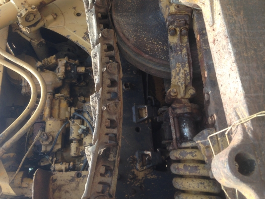 รถแทรกเตอร์ CAT D4D