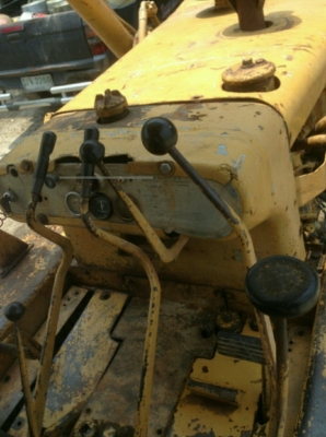 รถแทรกเตอร์ CAT D4D