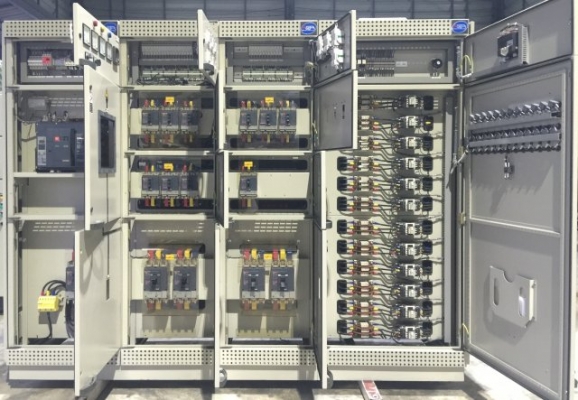 ขายตู้ Mdb main air circuit breaker Merlin Gerin 2,500A ใช้กับหม้อแปลงขนาด 1,500 kva breaker ย่อยของ Merlin Gerin 15 ตัว 630A-2 400A-3 250A-1 160A-4 125A-3 100A-2 พร้อม Cap bank 12 step สภาพดีพร้อมใช้งานครับ สนใจติดต่อได้ที่ K.Pipat Mobile:098-2641749 ขายตู้ Mdb main air circuit breaker Merlin Gerin 2,500A ใช้กับหม้อแปลงขนาด 1,500 kva breaker ย่อยของ Merlin Gerin 15 ตัว 630A-2 400A-3 250A-1 160A-4 125A-3 100A-2 พร้อม Cap bank 12 step สภาพดีพร้อมใช้งานครับ สนใจติดต่อได้ที่ K.Pipat Mobile:098-2641749