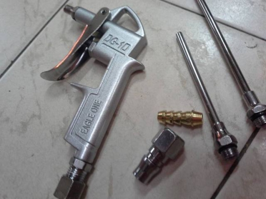 ขายชุดปืนเป่าลมEAGLE ONE Made in Taiwan.พร้อมอุปกรณ์4ชิ้น ขายชุดปืนเป่าลมEAGLE ONE Made in Taiwan.พร้อมอุปกรณ์4ชิ้น