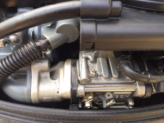 ขายเรือยาง 10ฟุตพร้อมเครื่องzuzuki df 15 แรง ติดต่อ 085-1001946