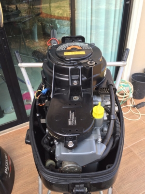 ขายเรือยาง 10ฟุตพร้อมเครื่องzuzuki df 15 แรง ติดต่อ 085-1001946