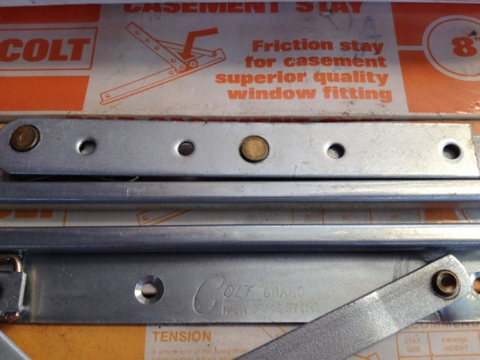 ขายวิสโก้หน้าต่างตราม้าCOLTงานเก่าเก็บแพ็ค2ตัว