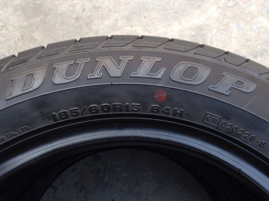 ยาง DUNLOP 185-60-15 ปี 15 ครบชุด 4 เส้น 3000 สภาพสวยๆดอกยางนิ่มๆไม่บวมเอาไปวิ่งกันยาวๆราคาเบาๆค่ะ