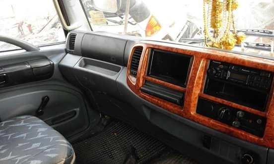 ขาย6ล้อhino เมก้าเครื่อง 150 ปี47 ยาว5.5 เมตร สภาพนางฟ้า