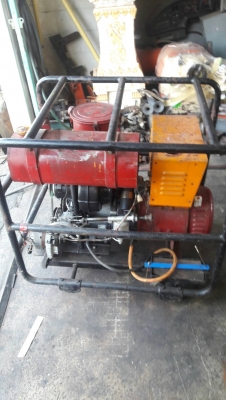 ตู้เชื่อมสนาม เบนซิน2สูบ นำเข้าจากญี่ปุ่น
