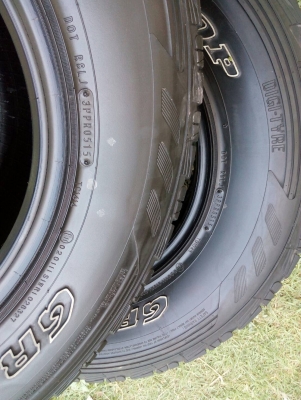 265/70R16 DUNLOP GRANDTREK  A/T3  ตัวหนังสือขาว ปีใหม่ 2015 ไม่มีปะ  มี 2 เส้น tel.081-427-3941 ไอดีไลน์ 0814273941