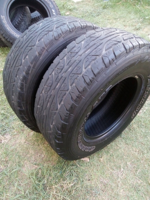 265/70R16 DUNLOP GRANDTREK  A/T3  ตัวหนังสือขาว ปีใหม่ 2015 ไม่มีปะ  มี 2 เส้น tel.081-427-3941 ไอดีไลน์ 0814273941