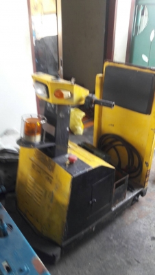 รถลากของในโรงงานใช้แบตเตอรี่ 24 โวล นำเข้าจากญี่ปุ่น