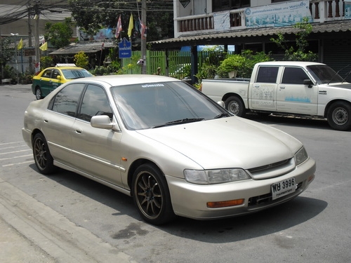ขายถูก HONDA ACCORD V-TEC A-Tไฟท้าย2ก้อน ABS-AIRBAG ล้อ ce17พร้oมใช้