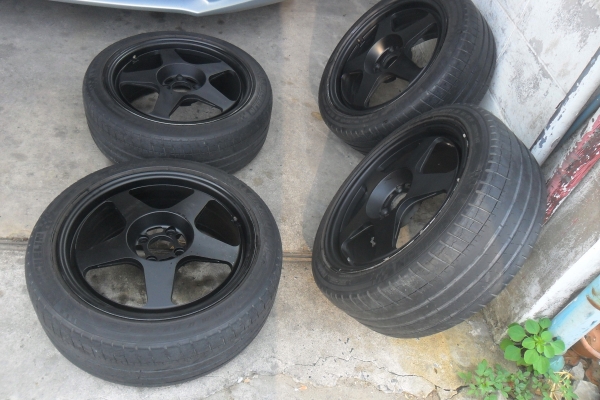 ล้อแท้17นิ้ว4รู100กว้าง7.5ET40 พร้อมยาง สวยๆ 4 ล้อ ราคา 6900 บาท