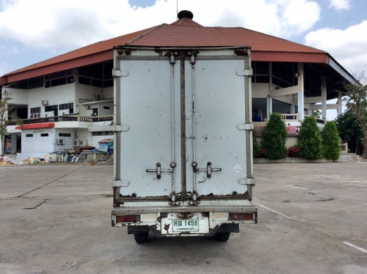 MITSUBISHI รถบรรทุก 4 ล้อ 2006