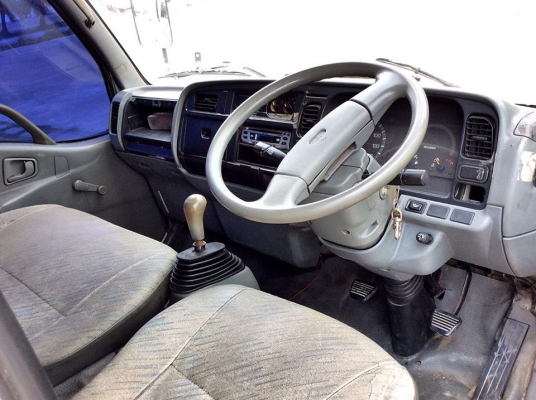 MITSUBISHI รถบรรทุก 4 ล้อ 2006