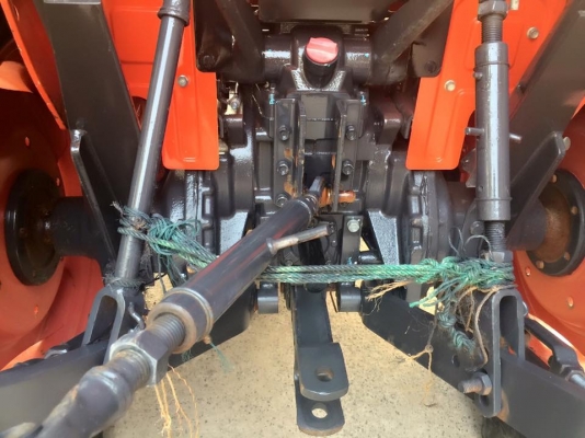 ขายรถไถคูโบต้า L3608(4WD)2เพลา ขายพร้อมอุปกรณ์ชุดใบมีดดันดินหน้าและโลเตอร์รีจอบหมุน รถสวย ใช้งาน 488 ชม. ราคา 298,000 บาท สนใจโทร 081-9136451 หรือ ขอดูรูปได้ทาง line:bow6451 ค่ะ #บริการจัดส่งฟรีทั่วประเทศ