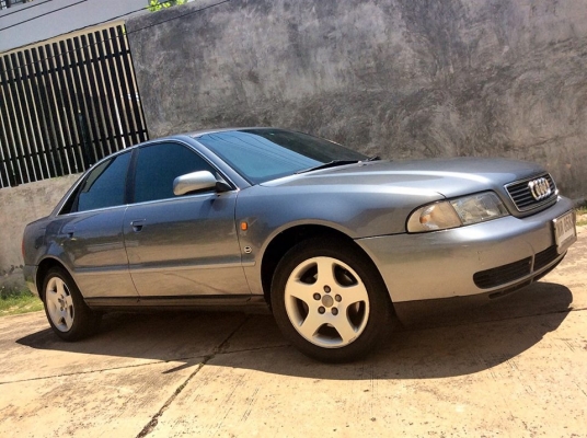 AUDI A4 2.4 V6 1998