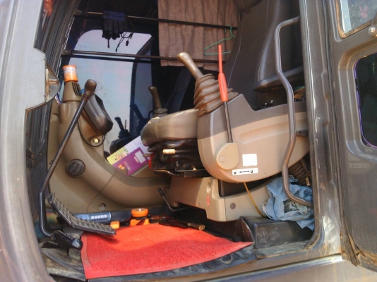 ขายรถแบคโฮ HITACHI ZX200-3 เอกสารเล่มทะเบียน 10000 ชม.ราคา 1480000