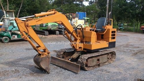 รถขุดเล็ก   KOMATSU   PC01-1 รหัสสินค้า : 14001994 ติดต่อ Tel.086-8150487 www.nihonmono.com