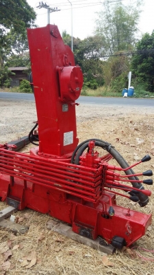 ขายถูกๆ..110000บาท เครนยูนิค2ตันครึ่ง3ปลอก ท้องวี6เลียม สภาพสวยๆ พร้อมใช้