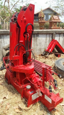 ขายถูกๆ..110000บาท เครนยูนิค2ตันครึ่ง3ปลอก ท้องวี6เลียม สภาพสวยๆ พร้อมใช้