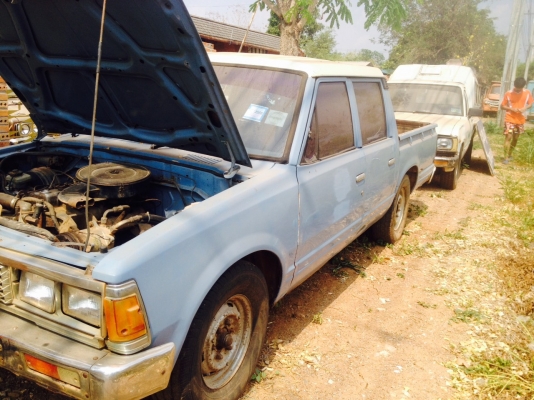 นิสสัน 4 ล้อ สองเพลา โฟวิน เครื่อง Z16  ขายตามสภาพ