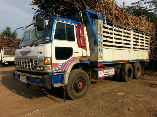 ขายรถ10ล้อ 2เพลา เครื่อง260แรง สภาพสวยพร้อมใช้งาน เอกสารพร้อมโอน สนใจโทร 090-8588220คุณนะ 093-3258446คุณบิว หรือเข้าดูสินค้าอื่นๆได้ที่ www.truck.in.th/498 หรือเพจFacebook ณรงค์ ซื้อขายรถมือสอง (เว็บไซต์ส่วนตัว) หรือFacebook คุณนะ รถบรรทุก