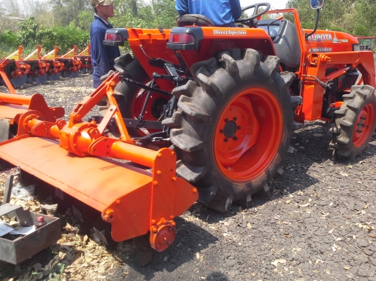 ขายครับ3408DIอุปกรหน้าหลังรถพร้อมใช้งาน