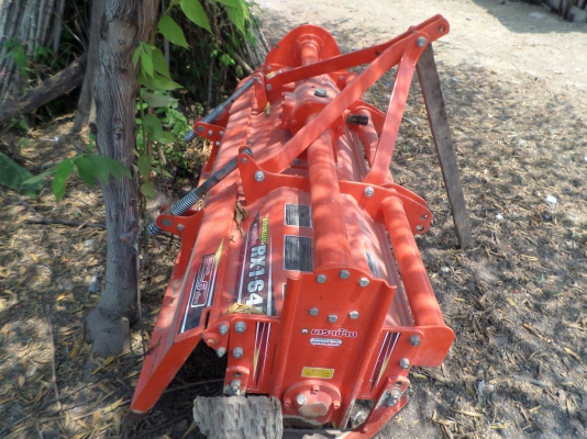 ขายรถไถ KUBOTA L3608SP 4WD รุ่นใหม่สเปเชียลเกียร์ท็อกสภาพเดิมๆใช้งานน้อยมากแค่ 531ชั่วโมง มีอุปกรณ์3ชิ้น ใบมีดันหน้า+ผานหลังสภาพใหม่แทบไม่ได้ใช้งาน+โลตาลี่ตีดิน เจ้าของทำงานเป็นหมออยู่โรงพยาบาลรถใช้งานน้อยไม่มีเวลาขับจอดไว้เฉยๆเลยอยากขายออก เครื่องดีพร้อม