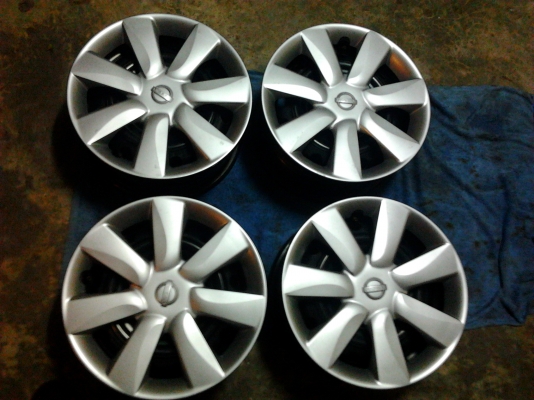 กะทะพร้อมยางขอบ15 4รู100 ชุดละ1600บาท ของมีเรื่อยๆ