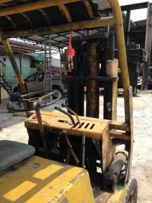 ขาย รถโฟล์คลิฟท์ พร้อมใช้งานราคาถูก