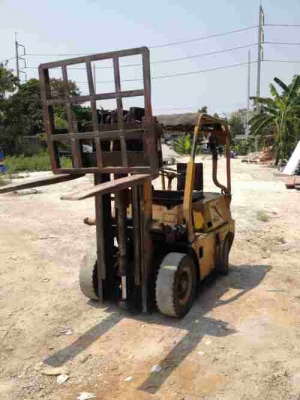 ขาย รถโฟล์คลิฟท์ พร้อมใช้งานราคาถูก