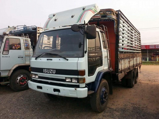 ขายรถ10ล้อ1เพลา ร็อกกี้175แรง FVM12MY เอกสารพร้อมโอน สนใจโทร 090-8588220คุณนะ 093-3258446คุณบิว หรือเข้าดูสินค้าอื่นๆได้ที่ www.truck.in.th/498 หรือเพจFacebook ณรงค์ ซื้อขายรถมือสอง (เว็บไซต์ส่วนตัว) หรือFacebook คุณนะ รถบรรทุก