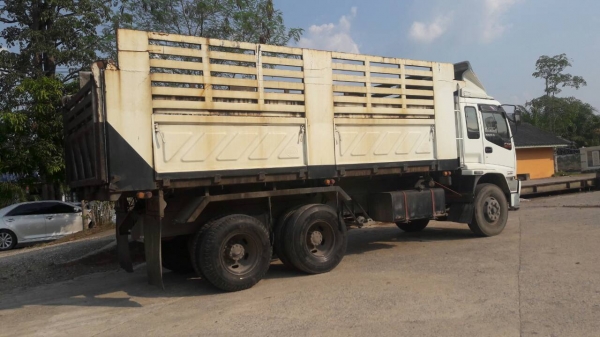 ขายรถบรรทุก 10 ล้อดัมพ์ ISUZU DECA 270 แรงม้าปี 2551 ราคา 1650000 ขายรถบรรทุก 10 ล้อดัมพ์ ISUZU DECA 270 แรงม้าปี 2551 ราคา 1650000