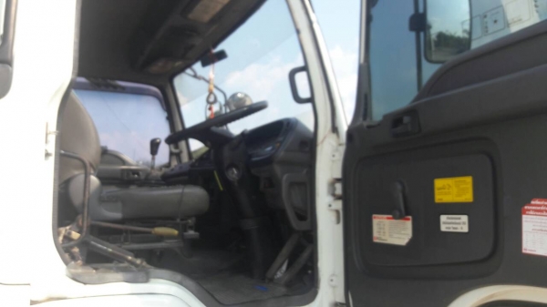 ขายรถบรรทุก 10 ล้อดัมพ์ ISUZU DECA 270 แรงม้าปี 2551 ราคา 1650000 ขายรถบรรทุก 10 ล้อดัมพ์ ISUZU DECA 270 แรงม้าปี 2551 ราคา 1650000