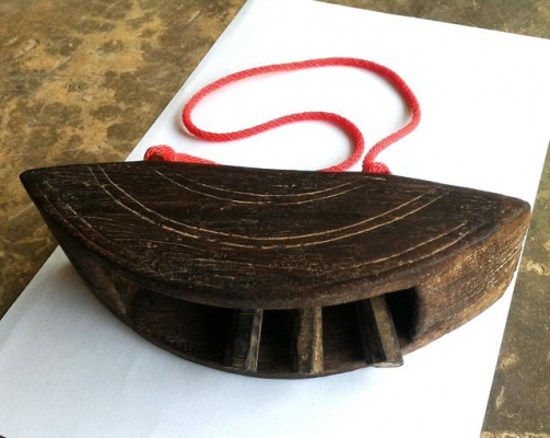 กระโล๊ก กระฮอก หรือที่แขวนคอสัตว์ไม้เก่า ตัวใหญ่ที่3 แกะลายสลักมือ แฮนด์เมดเนื้อไม้พิเศษๆ หายากนะครับ