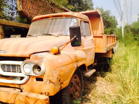 ISUZU TX 100 รถบรรทุกหกล้อดัมพ์ ยาง 900 เครื่อง 125 แรง