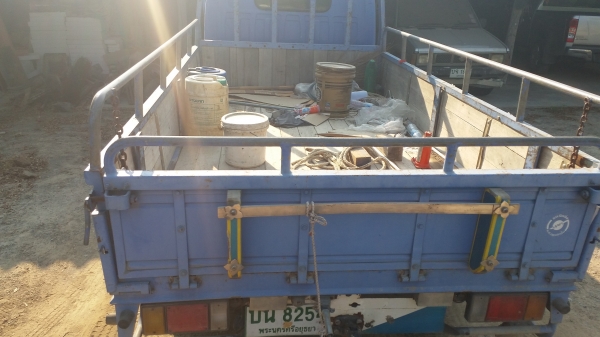 รถบรรทุก NKR เป็นรถประกอบ 4ล้อ ยาว 4.20 เมตร เครื่อง 85 แรงม้า ขายพร้อมเทรนเลอร์ บรรทุกแม็คโครเล็ก ราคา 380000 บาท