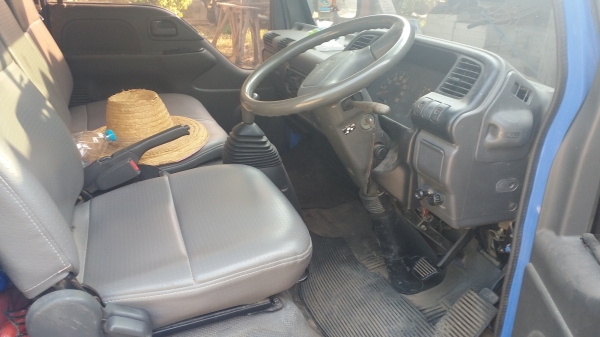 รถบรรทุก NKR เป็นรถประกอบ 4ล้อ ยาว 4.20 เมตร เครื่อง 85 แรงม้า ขายพร้อมเทรนเลอร์ บรรทุกแม็คโครเล็ก ราคา 380000 บาท