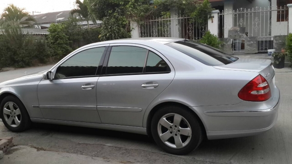 รถบ้านน้องพ่อฝากขายครับ E220 cdi Elegance ปี06 ติดต่อ0865722775