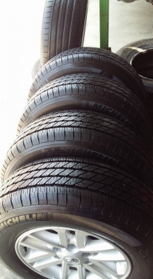 ขายล้อแม็ก vigo/fortuner 17" ยางปี15  สนใจติดต่อ ตาเล็ก ล้อและยางครับ 081-3747940