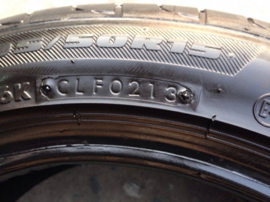 ยาง Bridgstone 195-50-15 ปี 13 ครบชุด 4 เส้น 3000  สภาพสวยๆไม่มีปะไม่บวมดอกยางเหลือเยอะ เอาไปวิ่งกันใด้อีกยาวค่ะ