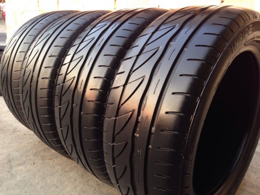ยาง Bridgstone 195-50-15 ปี 13 ครบชุด 4 เส้น 3000  สภาพสวยๆไม่มีปะไม่บวมดอกยางเหลือเยอะ เอาไปวิ่งกันใด้อีกยาวค่ะ