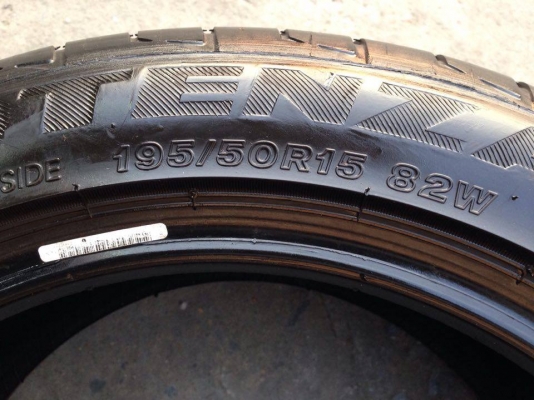 ยาง Bridgstone 195-50-15 ปี 13 ครบชุด 4 เส้น 3000  สภาพสวยๆไม่มีปะไม่บวมดอกยางเหลือเยอะ เอาไปวิ่งกันใด้อีกยาวค่ะ