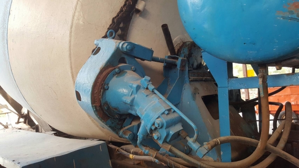 ขาย รถโม่ปูน แบบโม่โซ่ 5 คิว NISSAN CW50M เครื่อง V 8 สูบ 320 แรงม้า คัสซีสวยตลอดเส้น ช่วงล่างแน่น ทะเบียนพร้อมโอนครับ ราคาต่อรองได้ ขาย รถโม่ปูน แบบโม่โซ่ 5 คิว NISSAN CW50M เครื่อง V 8 สูบ 320 แรงม้า คัสซีสวยตลอดเส้น ช่วงล่างแน่น ทะเบียนพร้อมโอนครับ ราคาต่อรองได้