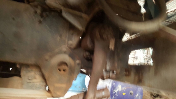 ขาย รถโม่ปูน แบบโม่โซ่ 5 คิว NISSAN CW50M เครื่อง V 8 สูบ 320 แรงม้า คัสซีสวยตลอดเส้น ช่วงล่างแน่น ทะเบียนพร้อมโอนครับ ราคาต่อรองได้