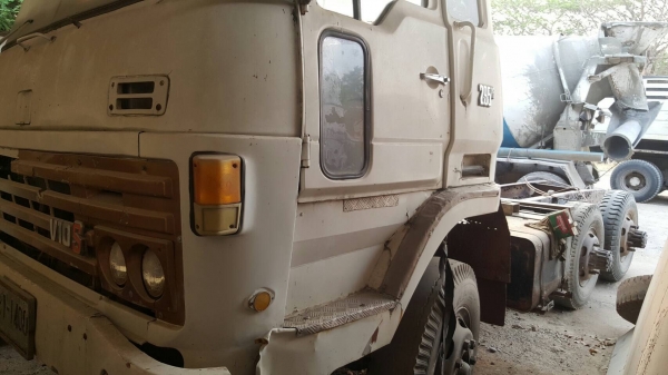 ขาย หัวคัสซี 10 ล้อ 2 เพลา ISUZU SRZ441 พร้อมโม่ 5 คิว เครื่องยนต์ 10PE1 320 แรงม้า เกียร์ใหญ่ คัสซีมีบวมหน่อย เอกสารเล่มทะเบียนครบ ราคาต่อรองได้